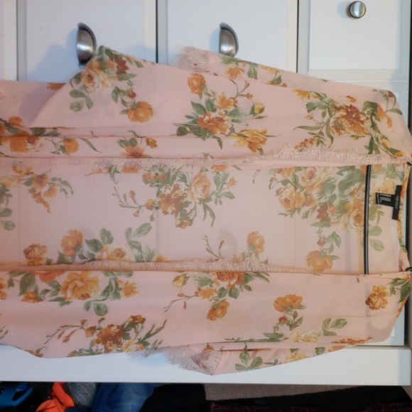 Cover - Picture 3 of 3